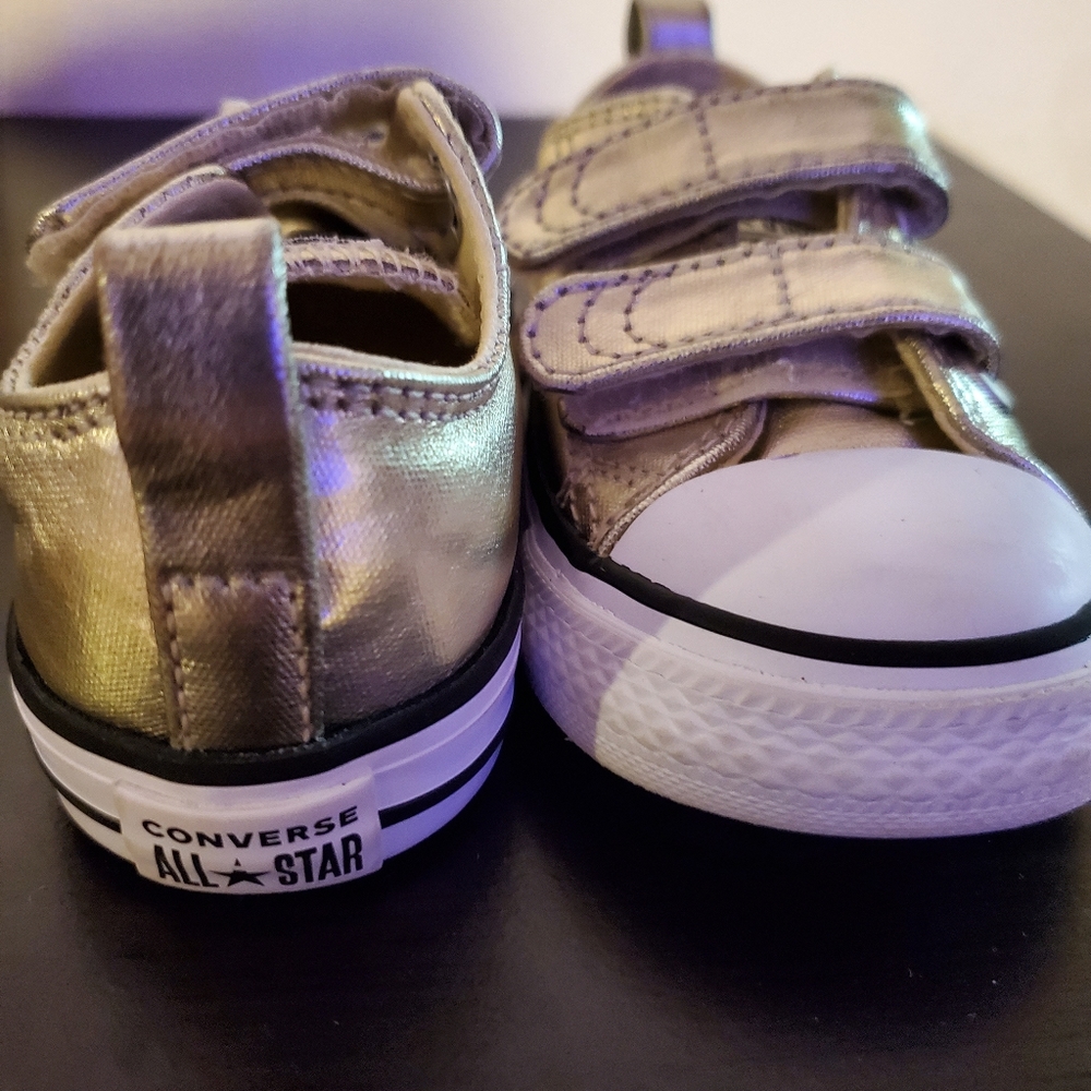 Toddler shoes ! LIKE NEW